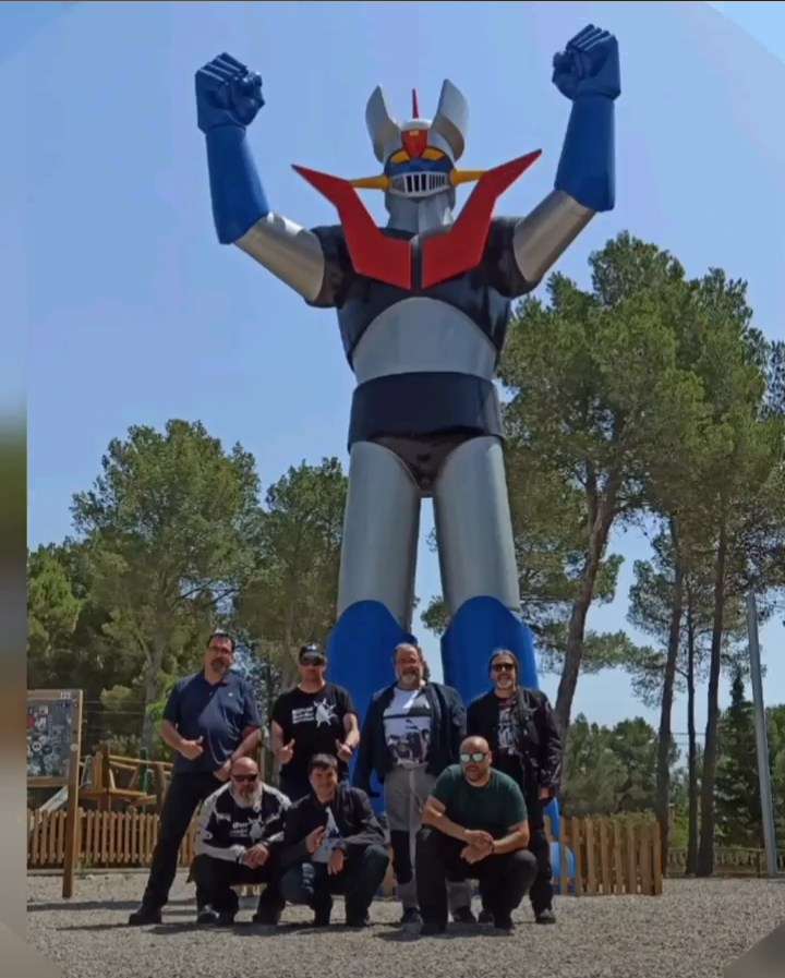 El Silver Reader MotoClub gana dos premios en La Leyenda continúa en su primera participación
